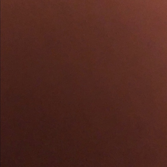 Meet your Posher, Gisel - Picture 1 of 1